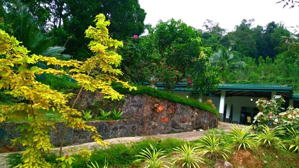 Salmanel Resort Ratnapura Exterior photo